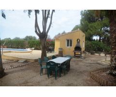 Chalet con cinco dormitorios y Piscina en Puerto Lumbreras