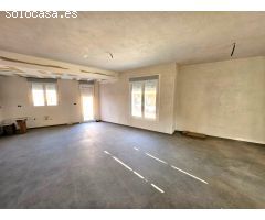 Chalet con tres dormitorios y garaje en Purias, de reciente construcción