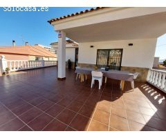 Chalet de 5 dormitorios con vistas en Calarreona