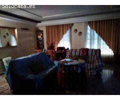 Piso con cuatro dormitorios y terraza en San Cristóbal