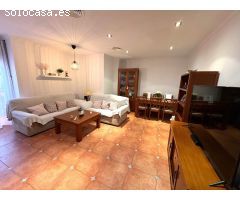 Piso con tres dormitorios y garaje en San José