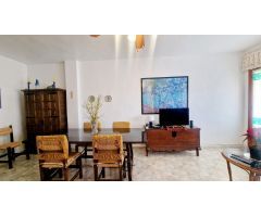 Piso con vistas al mar y la montaña de 2 dormitorios con estudio independiente en Calabardina