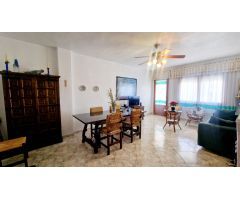 Piso con vistas al mar y la montaña de 2 dormitorios con estudio independiente en Calabardina
