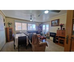 Piso de 4 dormitorios  a 200 metros de la playa de Poniente