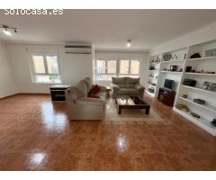 Piso con dos dormitorios en Alameda de Cervantes