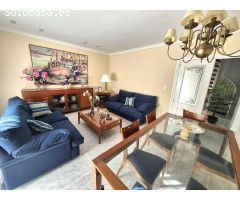 Casa con tres dormitorios y garaje en Barrio de Apolonia de grandes dimensiones