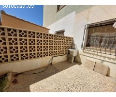 Bajo de 3 dormitorios y amplio patio en Calabardina, Águilas
