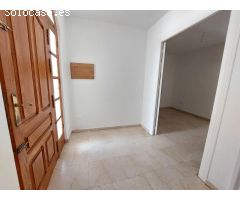 Casa con seis dormitorios y garaje en zona de  Tercia