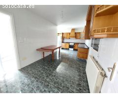 Casa con seis dormitorios y garaje en zona de  Tercia