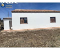 Casa de Campo con cuatro dormitorios en zona muy rural