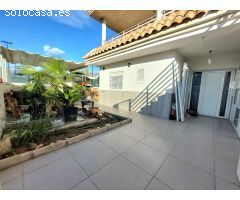Planta baja de 3 dormitorios con jardín en Los Collados