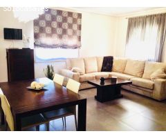 Chalet con tres dormitorios en zona de El Campillo