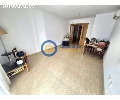 Piso con tres dormitorios y garaje en San José seminuevo