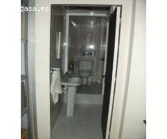 Local Comercial en Venta en Cornella de Llobregat, Barcelona