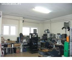 Local Comercial en Venta en Cornella de Llobregat, Barcelona
