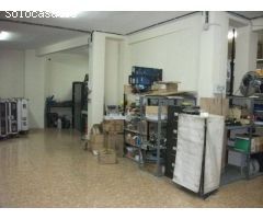 Local Comercial en Venta en Cornella de Llobregat, Barcelona