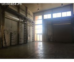 Nave Industrial en Venta en Cornella de Llobregat, Barcelona