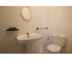local comercial con gran escaparate 