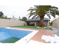 Chalet en venta en Calypo