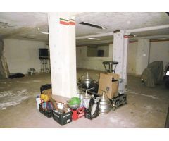En el centro de Santander local comercial con 8 m. de fachada y 140 m² en planta baja