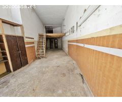 ¡Inversión Segura en Santander en la zona de General Dávila! Local-Garaje con Baño!