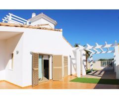 Villa a estrenar de 3 o 4 dormitorios con amplio jardín en un paraje único cerca del mar en La Manga