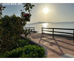 Bungalow en primera linea de playa La Manga del Mar Menor, costa cálida en España