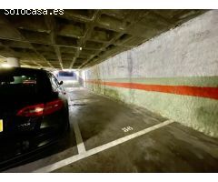 Plaza de garaje en venta en Avenida Cortes Valencianas