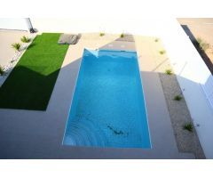 VILLA MODERNA ENTRE MAR Y MONTANA