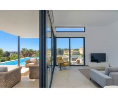VILLA EXCLUSIVA INTEGRADA EN LA NATURALEZA