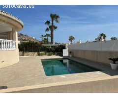 Villa en Venta en Rojales, Alicante