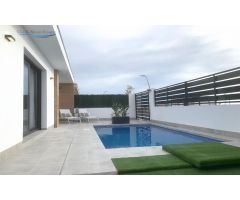 VILLAS PAREADAS DE OBRA NUEVA EN ROLDAN
