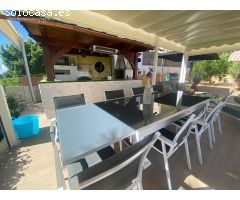 Villa independiente con piscina privada en primera línea del Golf