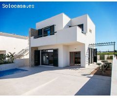 VILLA DE EXCELENTE UBICACION COSTA Y GOLF