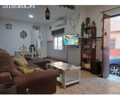 Apartamento en planta baja  esquina Av. de Palomares