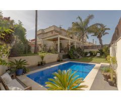 EN VENTA Vivienda unifamiliar pareada en San García, Jardines del Golf