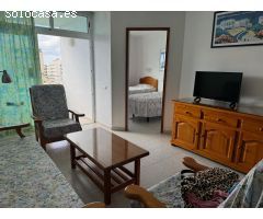 ¡Soleado apartamento en esquina con vistas panorámicas en Playa del Inglés – Su paraíso vacacional!