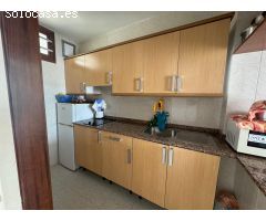 ¡Soleado apartamento en esquina con vistas panorámicas en Playa del Inglés – Su paraíso vacacional!