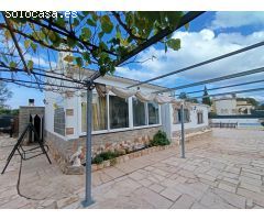 Preciosa vila española con piscina y jardín en Las Tres Calas