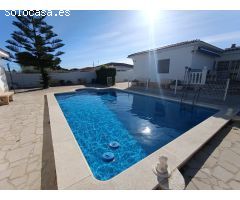 Bnita casa típica española, amplia, en planta baja con jardín y piscina, con HUTTE