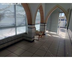 Bnita casa típica española, amplia, en planta baja con jardín y piscina, con HUTTE