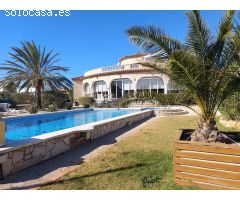 Exclusivo chalet con piscina y tecnología de vanguardia en Las Tres Calas – A 4 km de la Playa