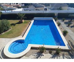 Exclusivo chalet con piscina y tecnología de vanguardia en Las Tres Calas – A 4 km de la Playa