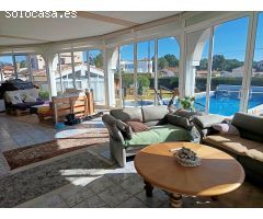 Exclusivo chalet con piscina y tecnología de vanguardia en Las Tres Calas – A 4 km de la Playa
