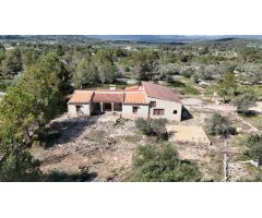 ? Finca Rústica con Masía y Vistas al Mar en Pleno Corazón Natural de la Costa Dorada ?