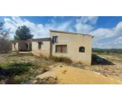 ? Finca Rústica con Masía y Vistas al Mar en Pleno Corazón Natural de la Costa Dorada ?