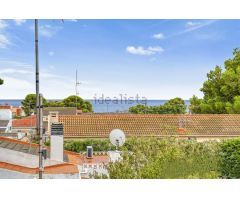 Chalet precioso reformado con piscina a 5 minutos de las playas