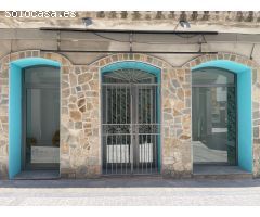 Auténtica casa de pescadores con 2 apartamentos y un local en el centro de LAmetlla
