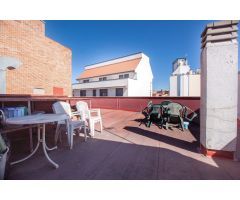 ÁTICO DE TRES HABITACIONES, CON DOS BAÑOS Y TERRAZA DE 80 M2