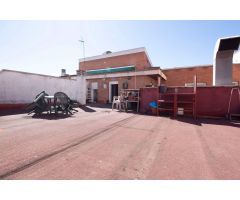 ÁTICO DE TRES HABITACIONES, CON DOS BAÑOS Y TERRAZA DE 80 M2